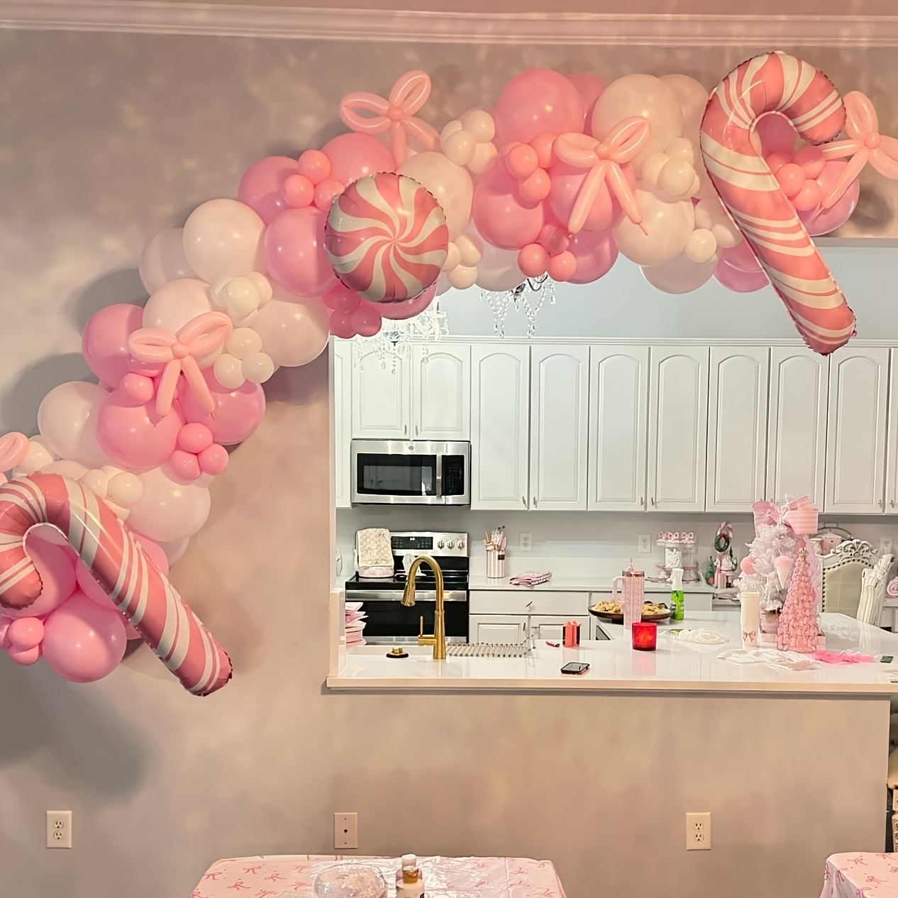 141個入りピンクのリボンバルーンアーチセット、プリンセスパ - Wedding Balloon Arch のレビューと価格